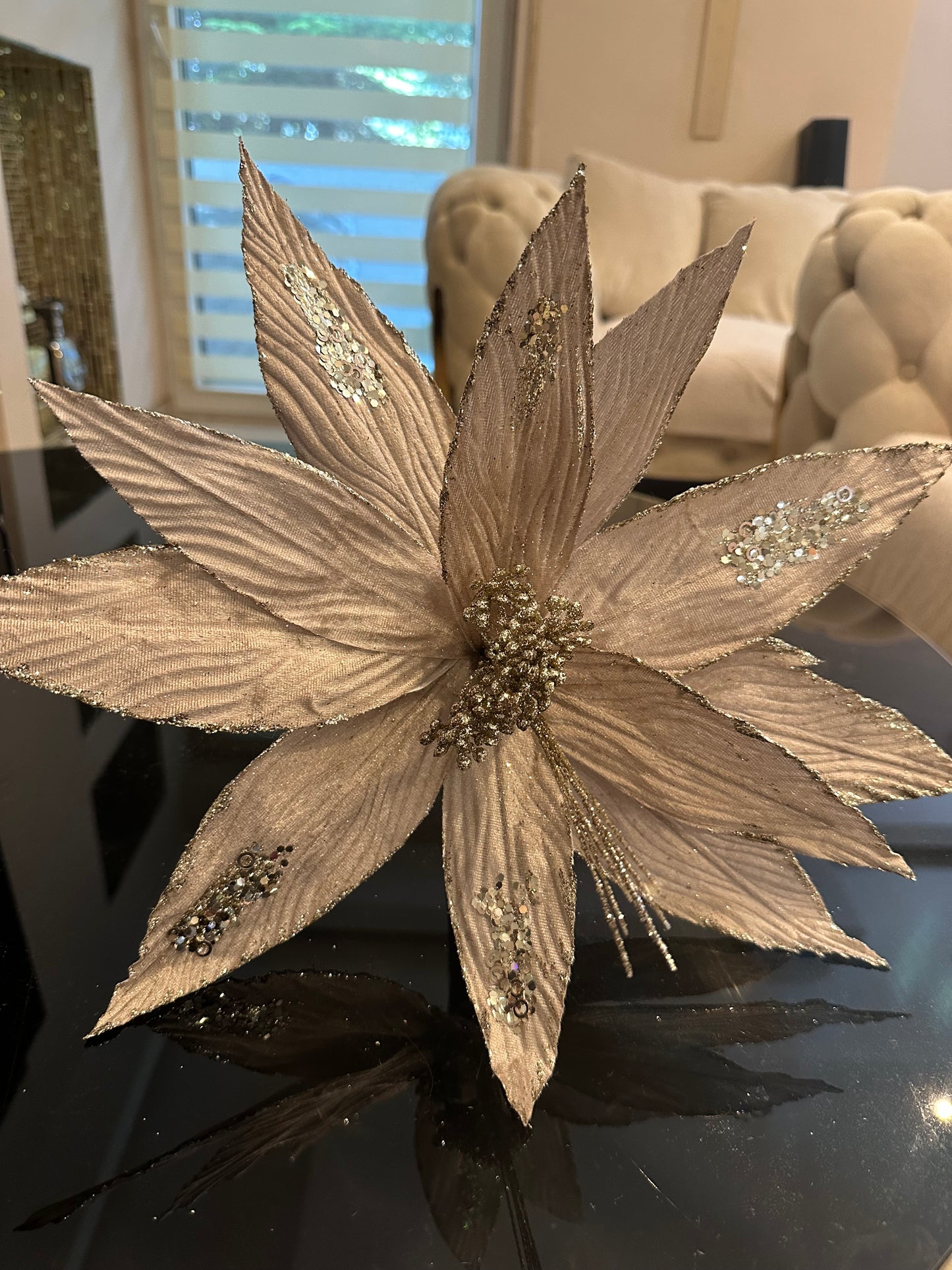 Goldline- Weihnachtsstern Blume beige-gold mit Glitzer und Stäbe 40cm