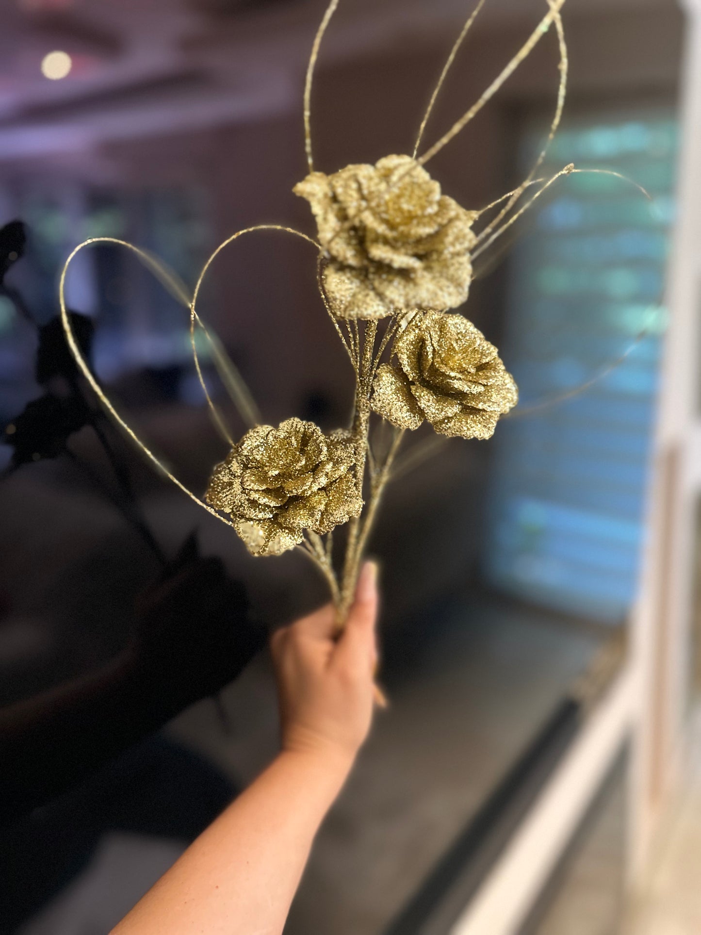 Goldline- Weihnachts Rosen Zweig gold mit Glitzer 47cm