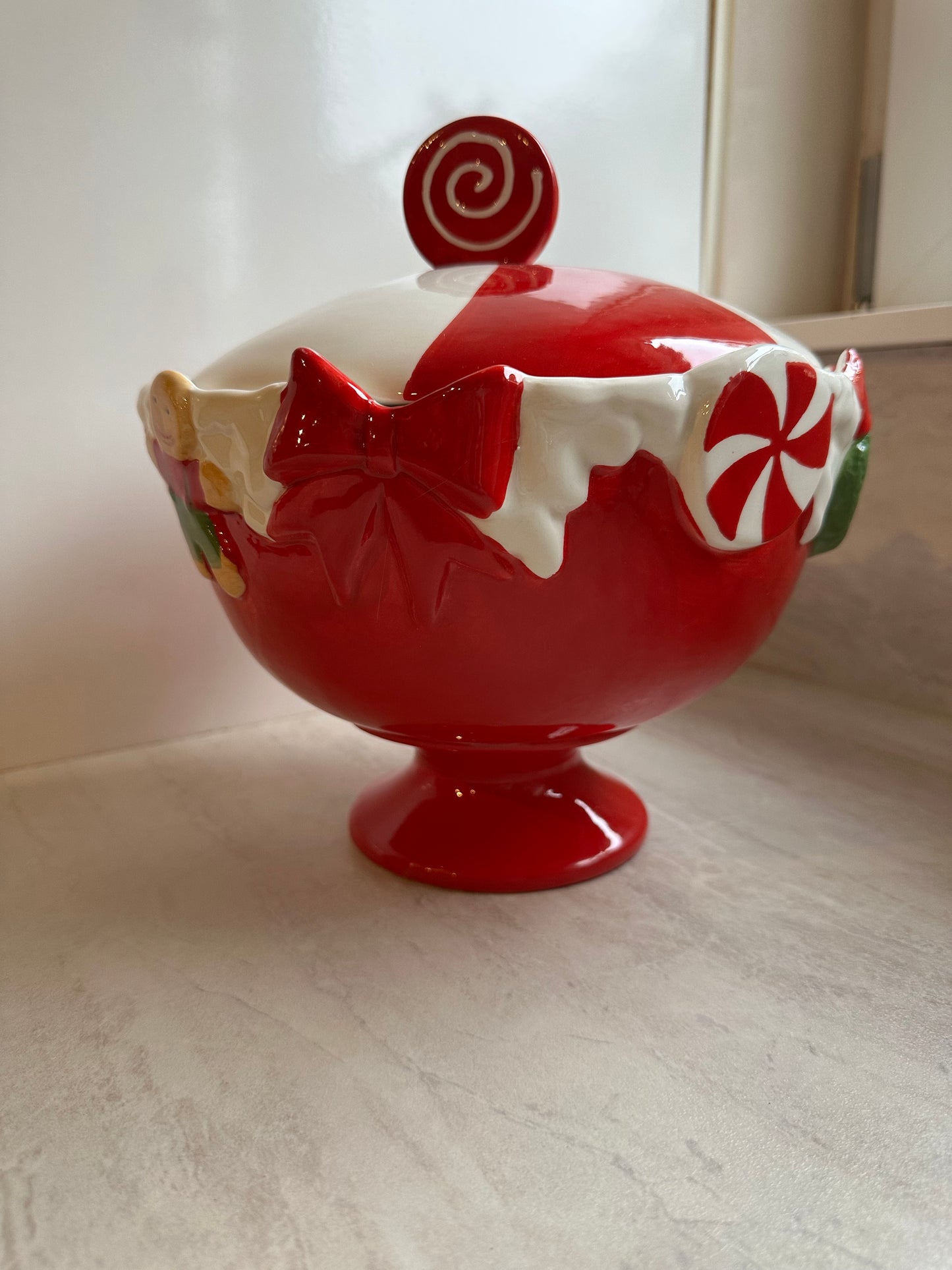 Goldline- Candy XL Schale/Aufbewahrung mit Deckel Lebkuchen und Candy Details 22xm x 24cm Keramik