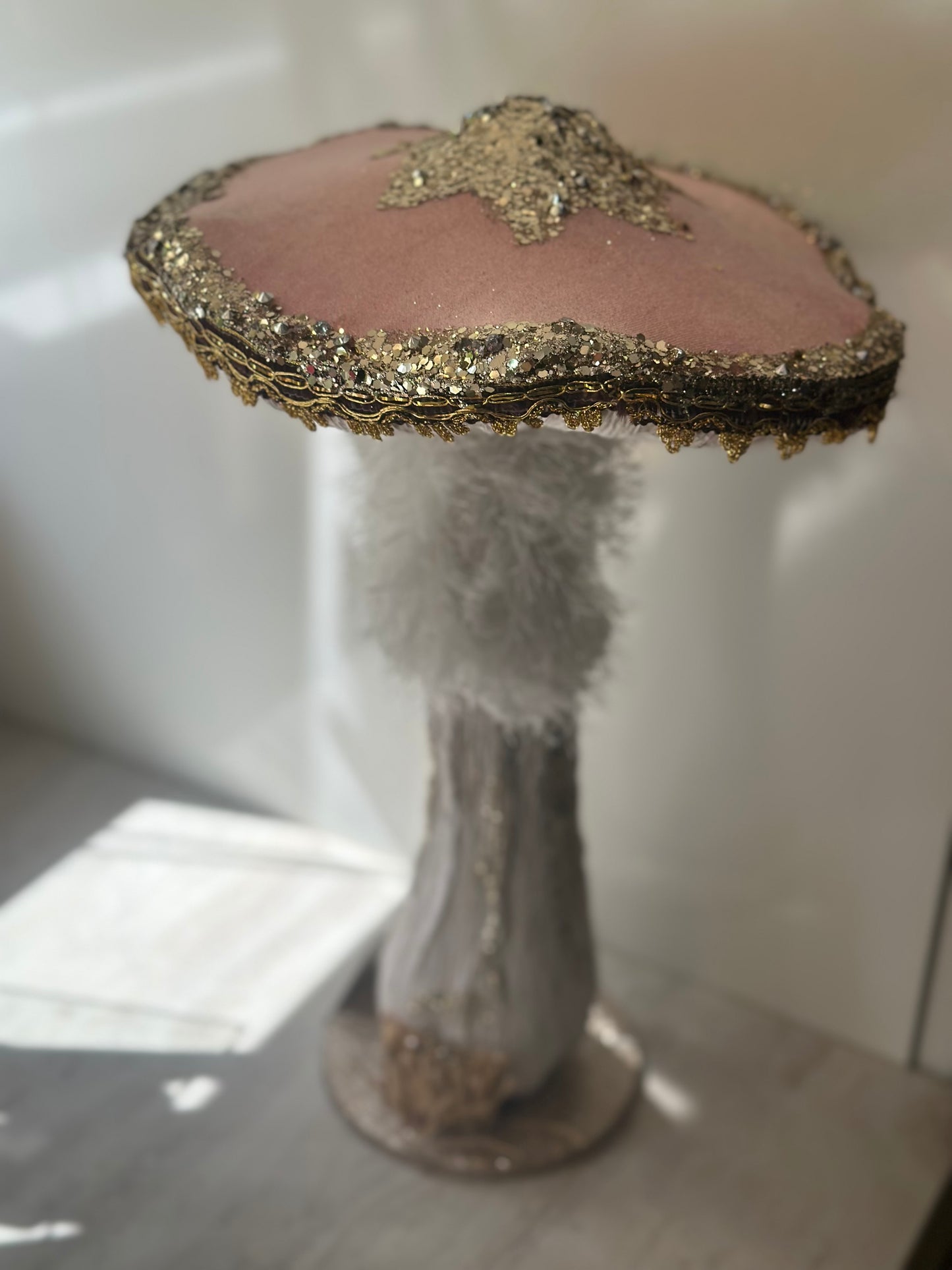 Goldline- Deko Pilz Samt rosa mit goldenem Glitzer 26cm x 43cm