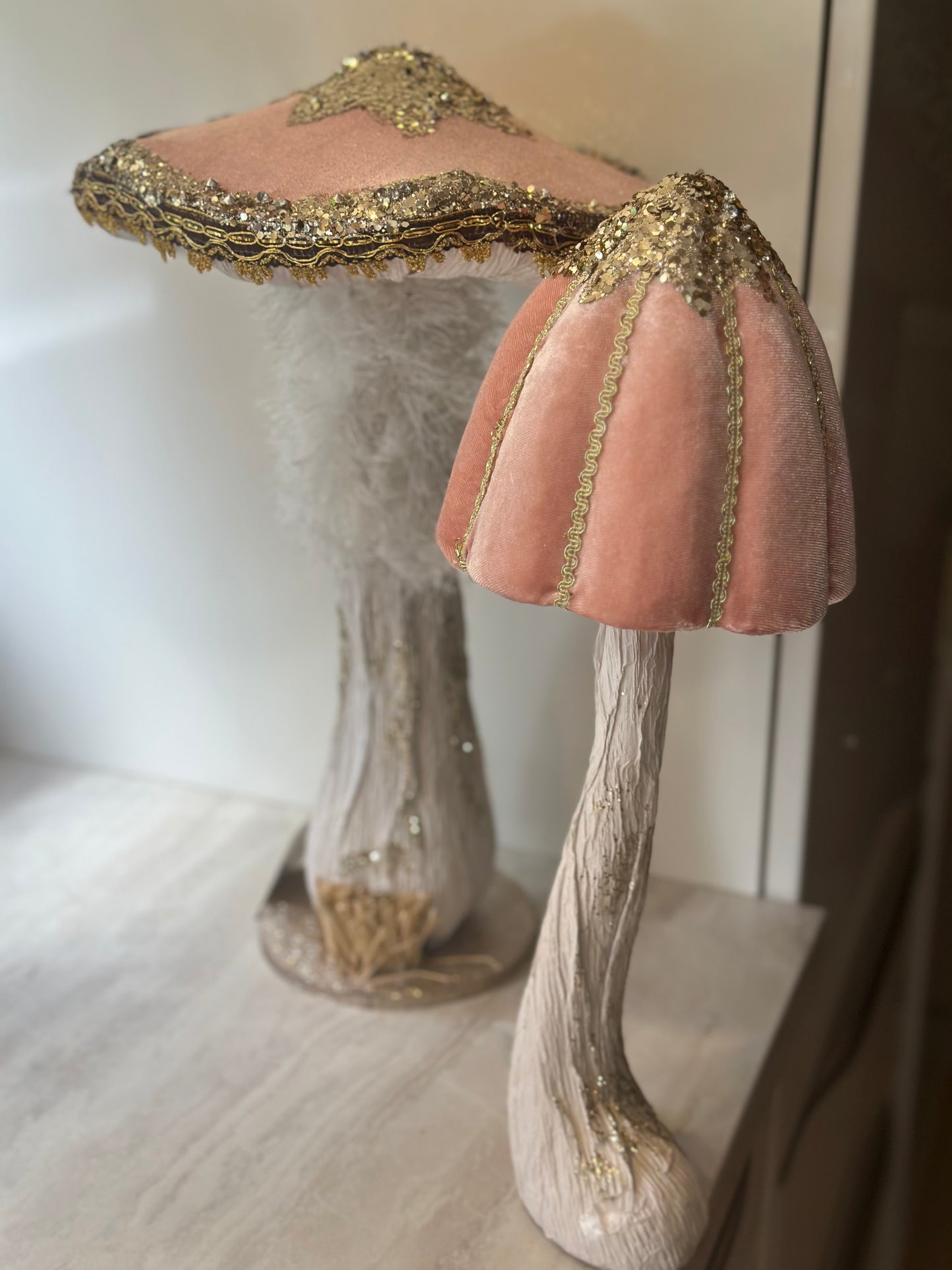 Goldline- Deko Pilz Samt rosa mit goldenem Glitzer 26cm x 43cm