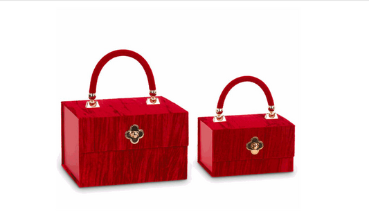 Goldline-Exklusive Deko Tasche / Geschenk Box rot aus Samt und Golddetails, in 2 Größen wählbar S: 17,5cm x 12,5cm x 10,5cm, M: 21,5cm x 16,5cm x 14cm