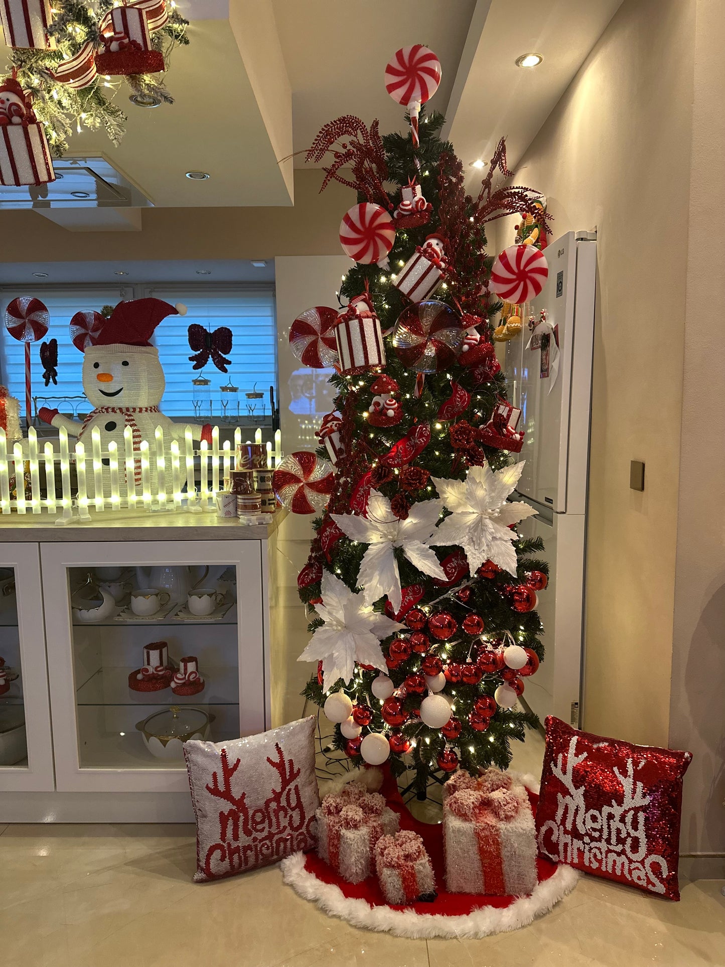 Goldline- Weihnachts Geschenke 3er set mit Schnee & Beleuchtung rot-weiß Indoor & Outdoor