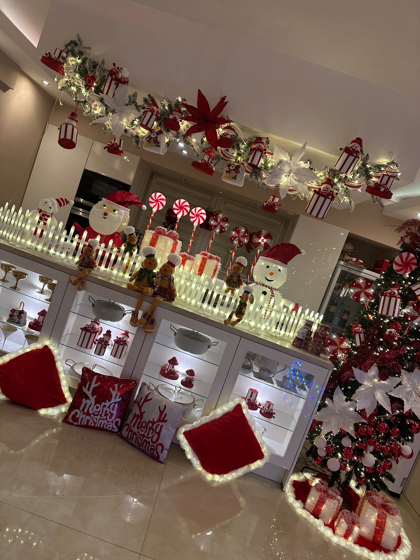 Goldline- Weihnachts LED Samt Kissen rot-weiß 40cmx40cm
