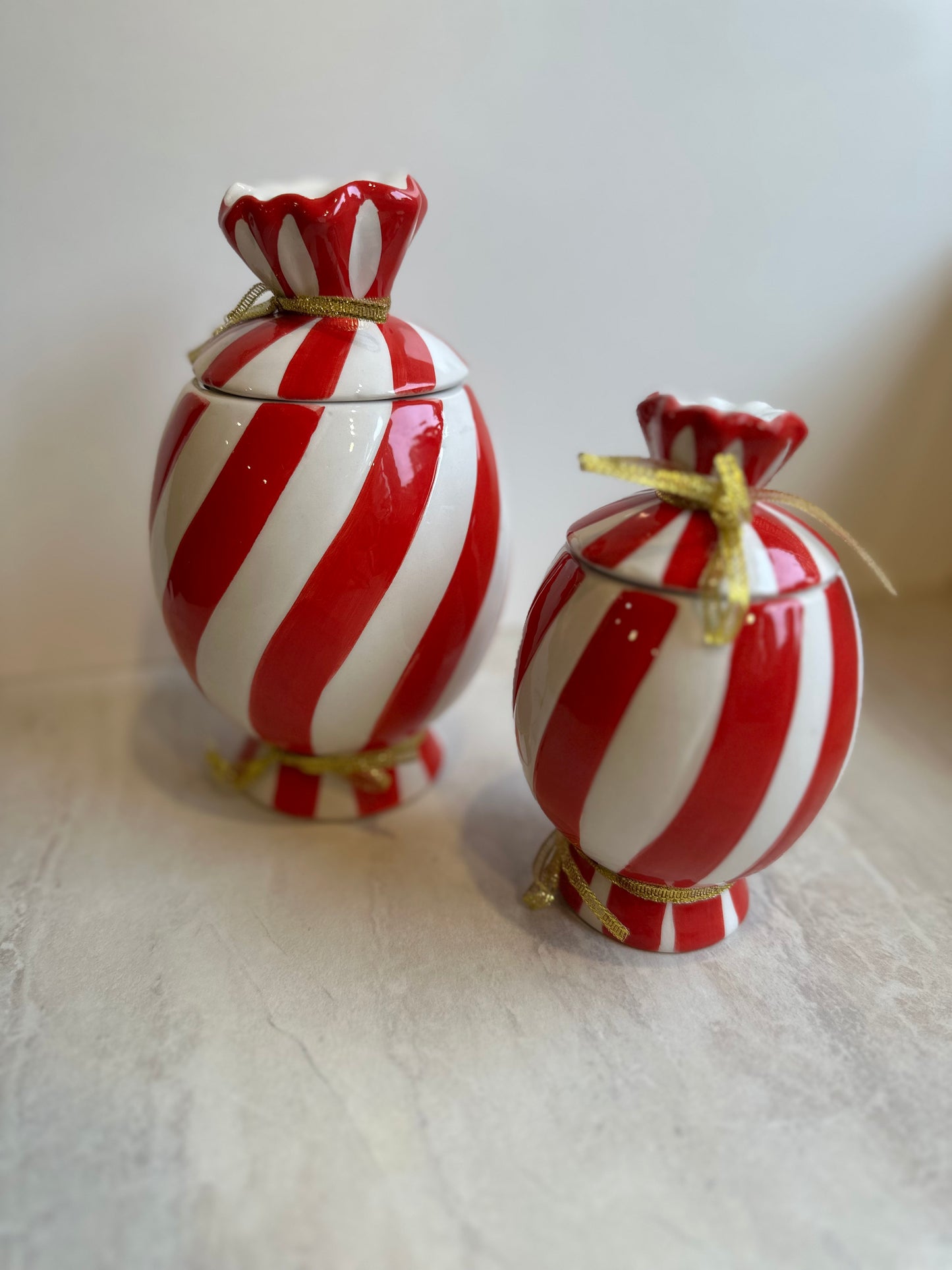 Goldline- Candy Bonbon Keksdosen rot-weiß 2er Set in 11cm x 11cm x 18cm und 9cm x 9cm  x 14cm