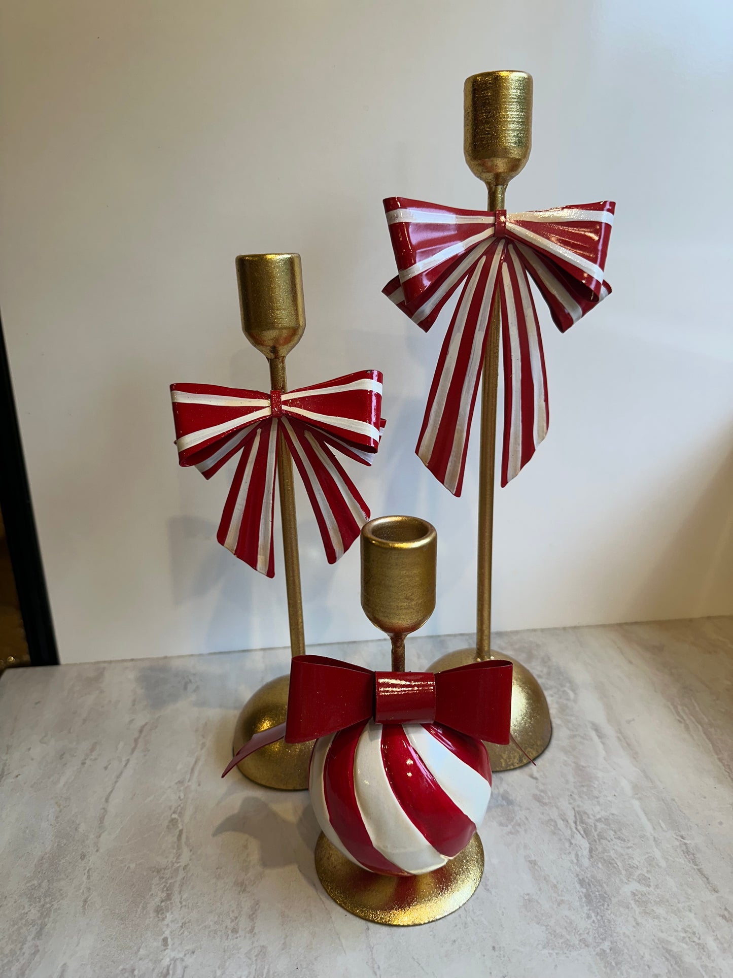 Goldline- Weihnachts Candy Kerzenhalter mit Schleife, rot-weiß-gold in verschiedenen Größen