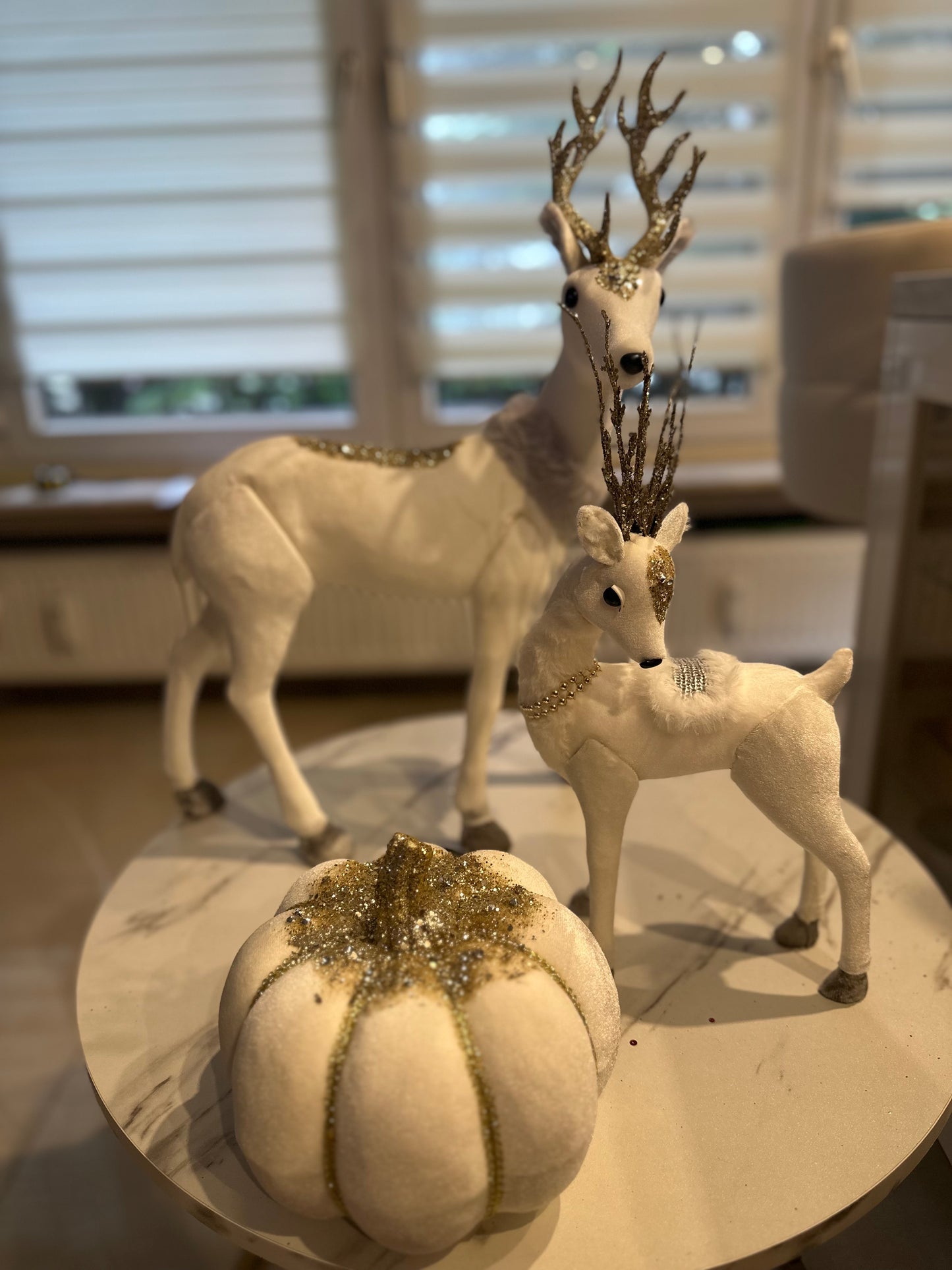 Goldline- Deko Kürbis Weiß Gold mit Glitzer aus Samt, 20 cm