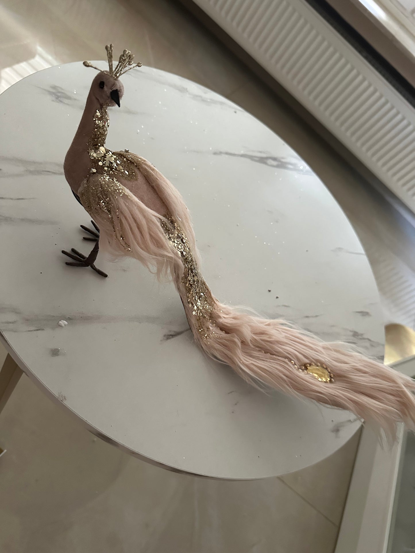 Goldline- Deko Vogel aus Samt in Hellrosa mit Kunstfell und Glitzer, 19 x 14 x 45 cm